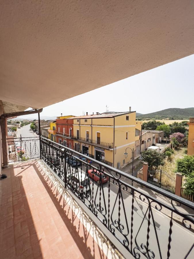 Albergo Ristorante Locanda Rosella Giba エクステリア 写真