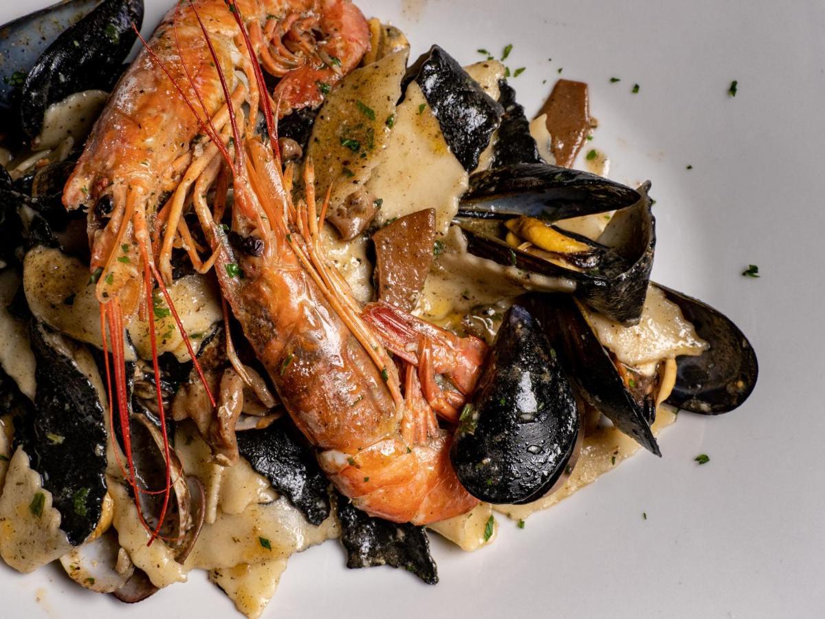 Albergo Ristorante Locanda Rosella Giba エクステリア 写真