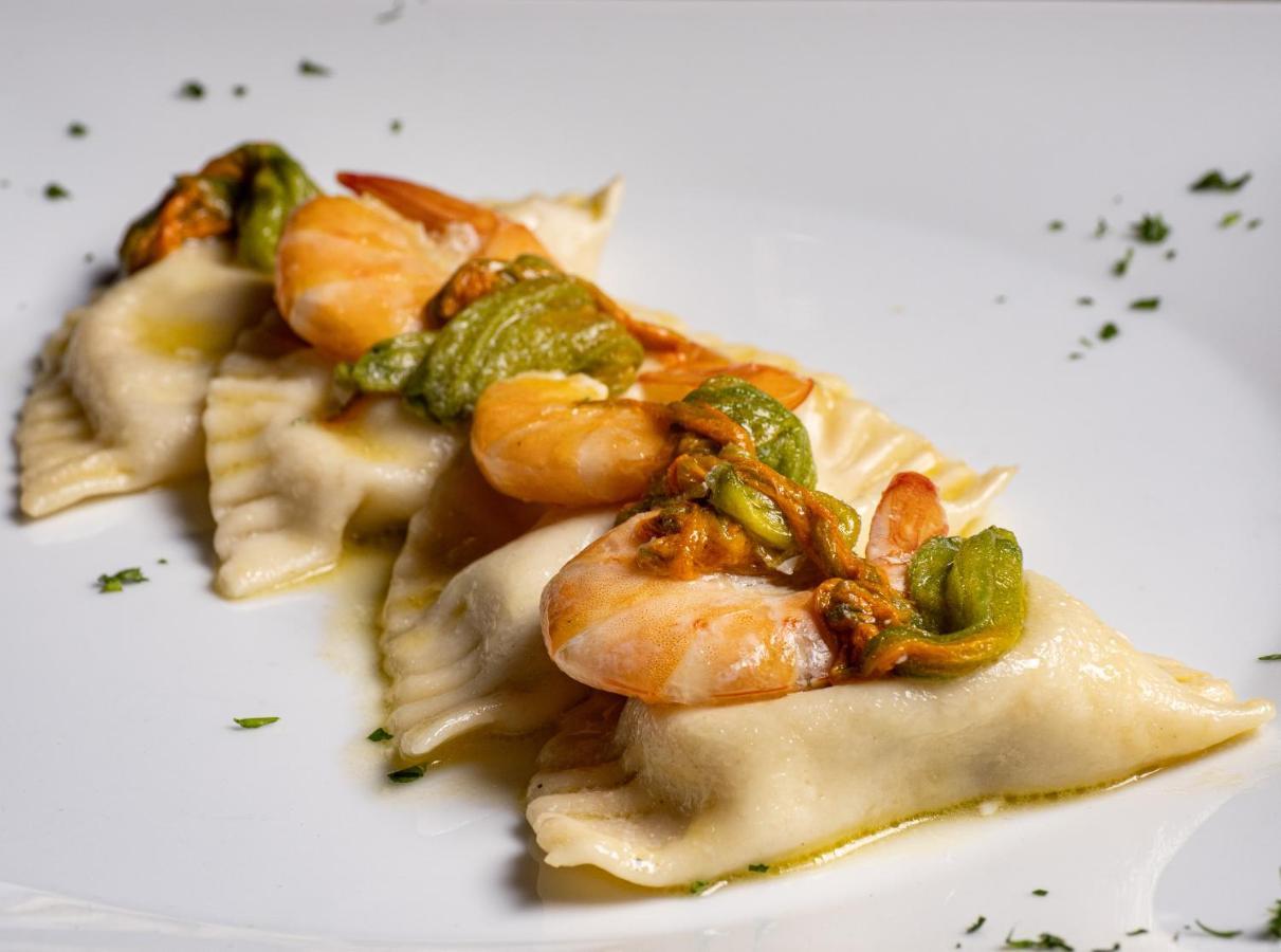 Albergo Ristorante Locanda Rosella Giba エクステリア 写真
