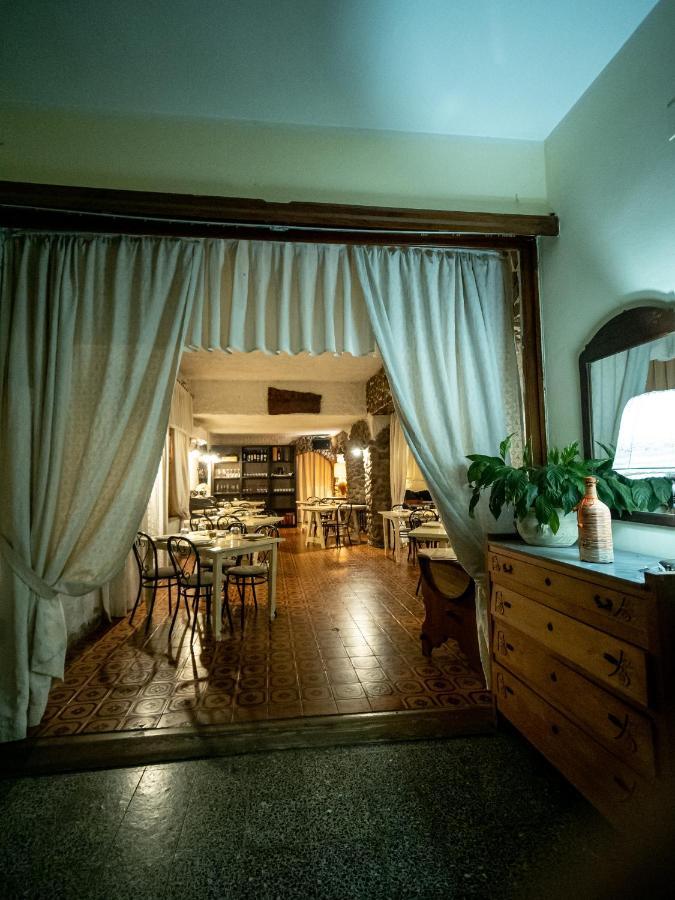 Albergo Ristorante Locanda Rosella Giba エクステリア 写真